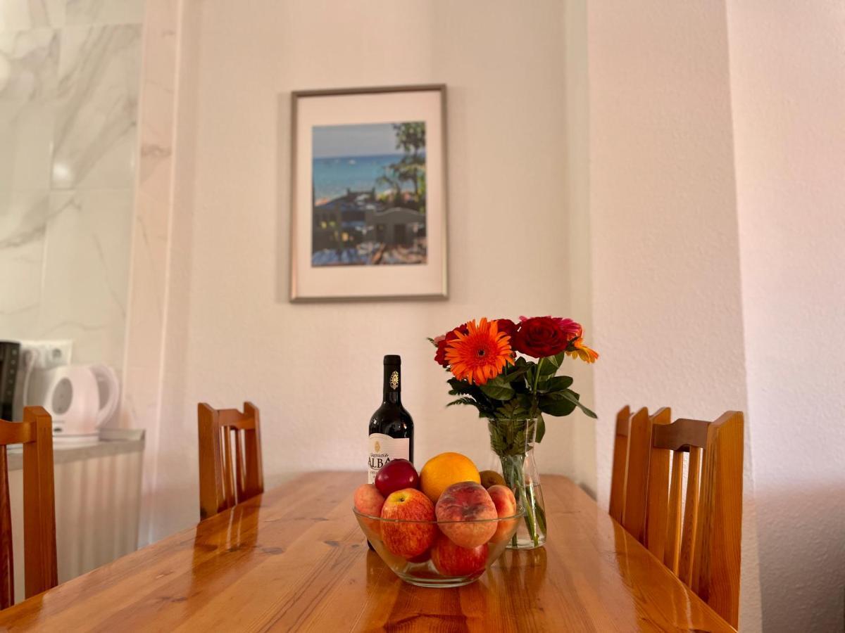 Sunny 2-Bedroom Apartment In Parque Santiago II Playa de las Américas Kültér fotó