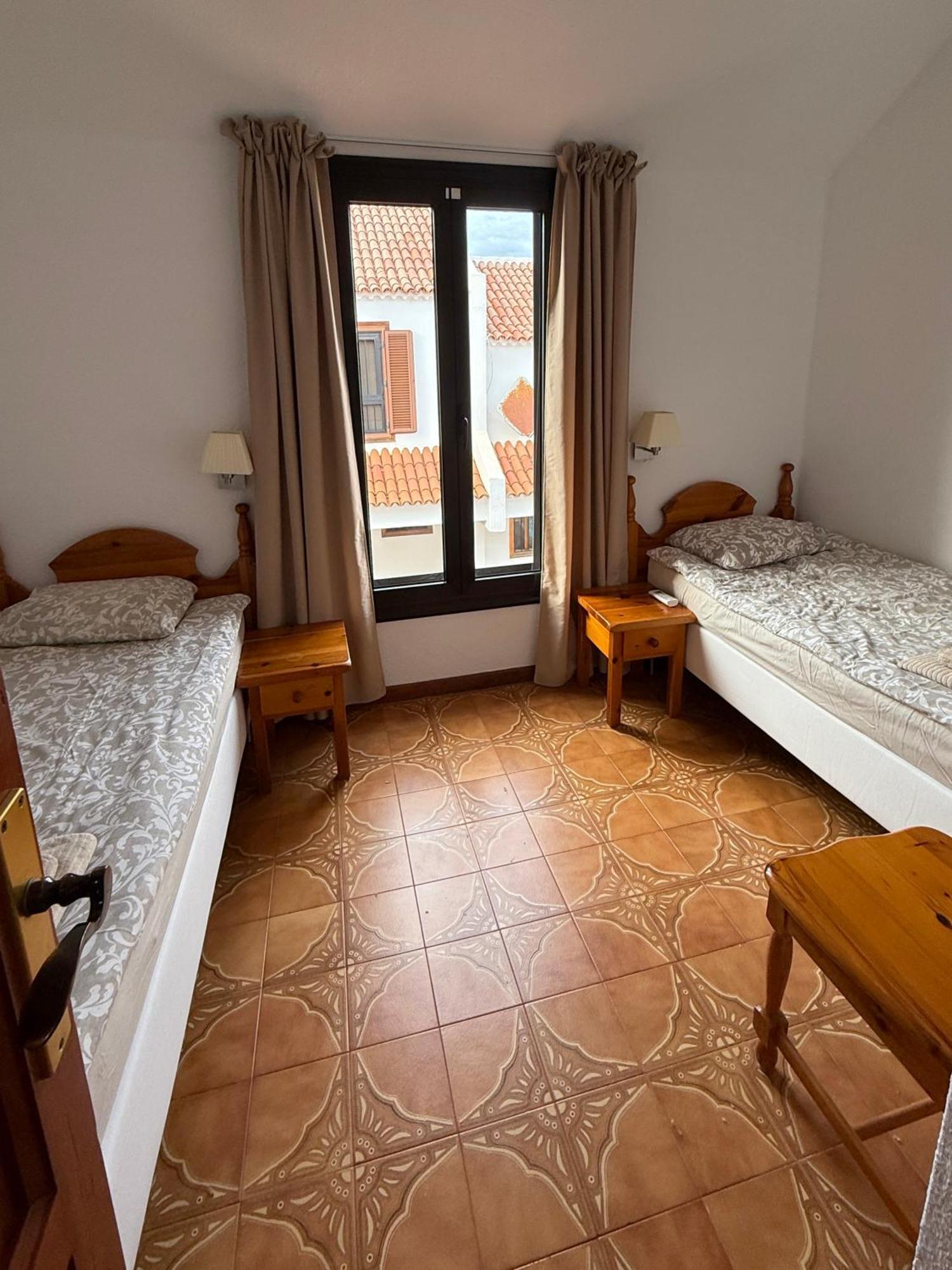 Sunny 2-Bedroom Apartment In Parque Santiago II Playa de las Américas Kültér fotó