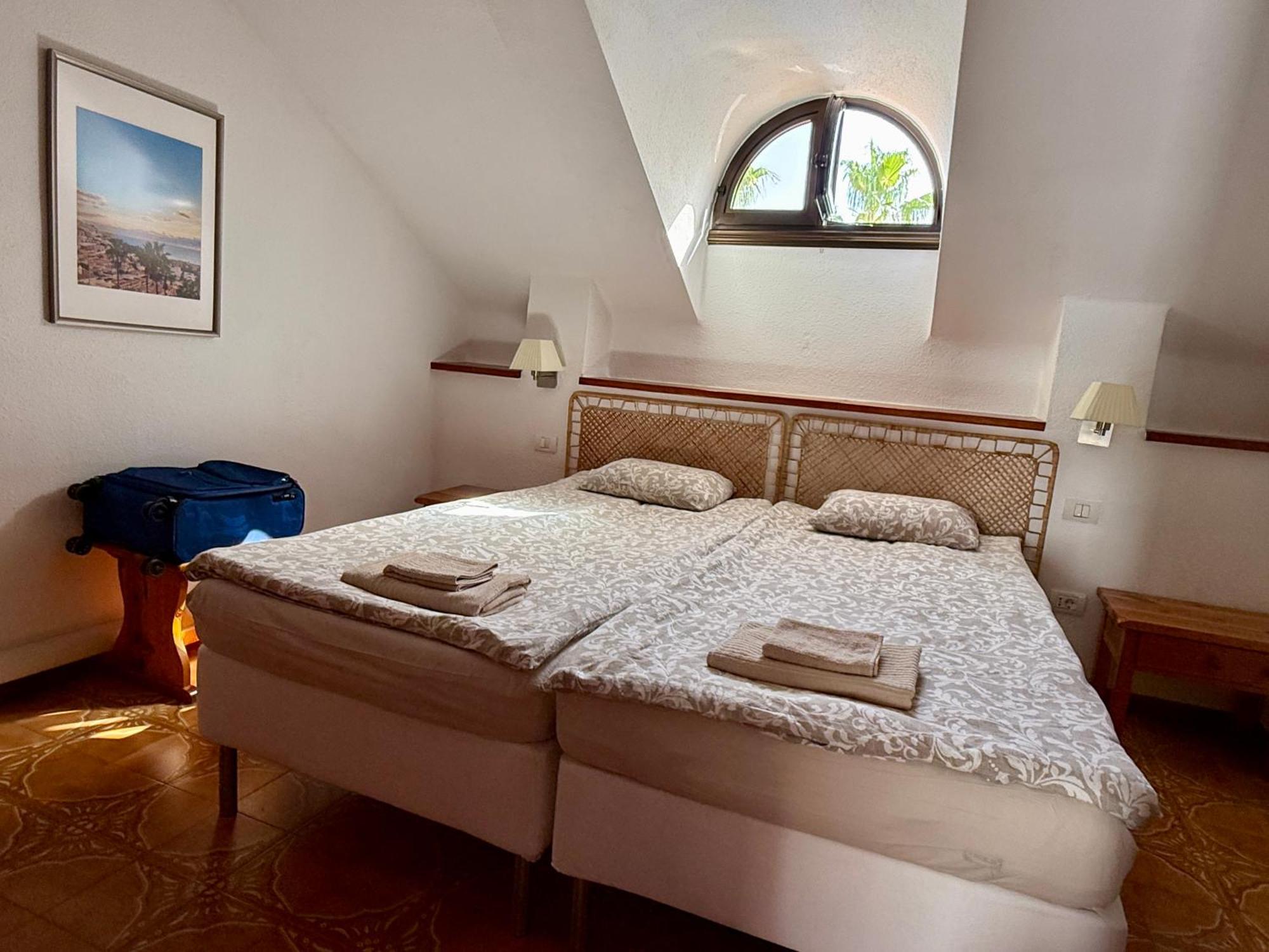 Sunny 2-Bedroom Apartment In Parque Santiago II Playa de las Américas Kültér fotó